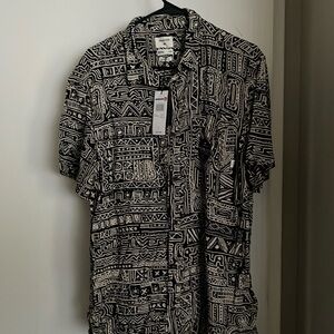 Quiksilver modern fit button down